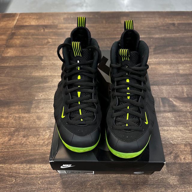 Black Volt Foamposite One (USED)