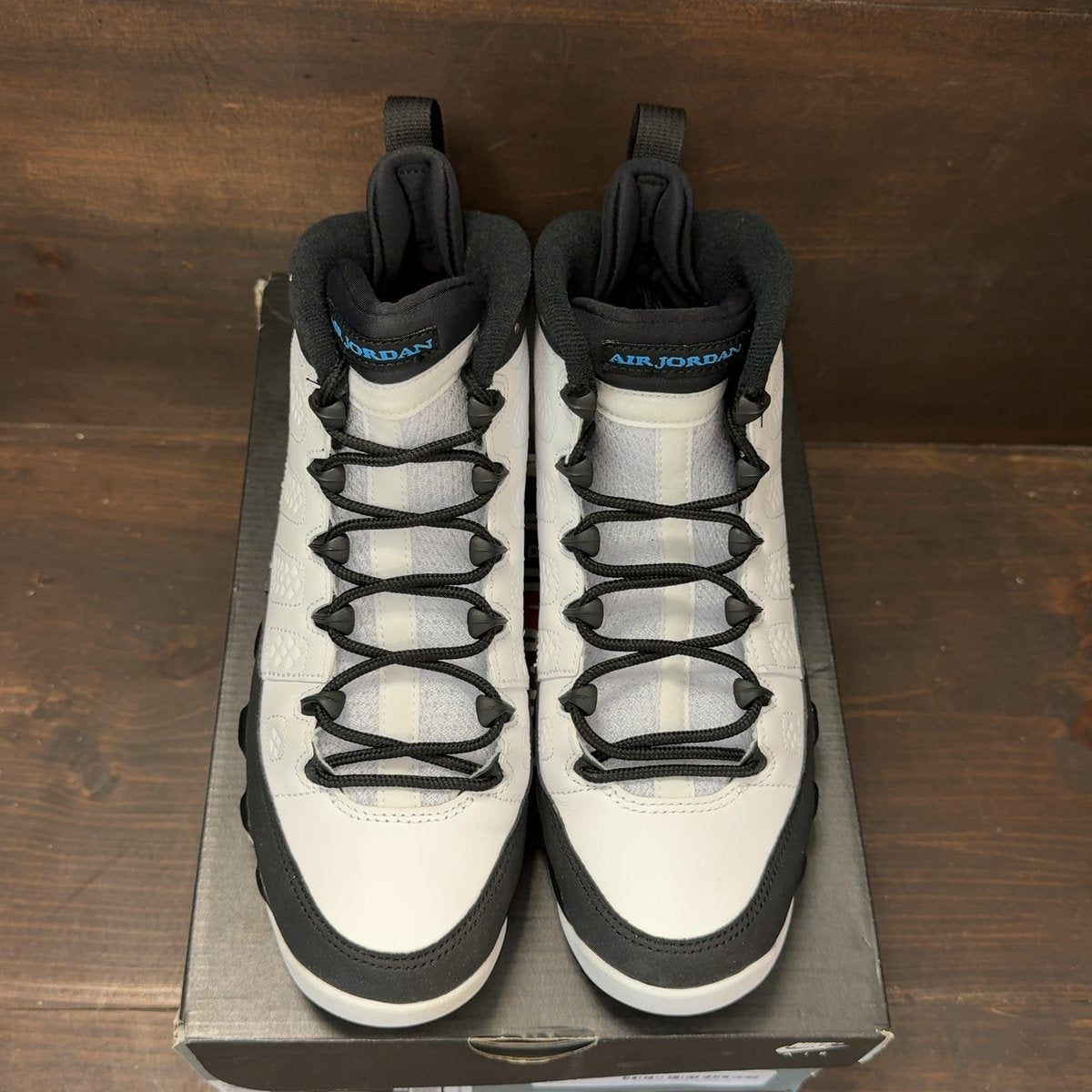 Jordan 9 Retro University Blue (GS) Size 7Y (Pre-Owned) - tag