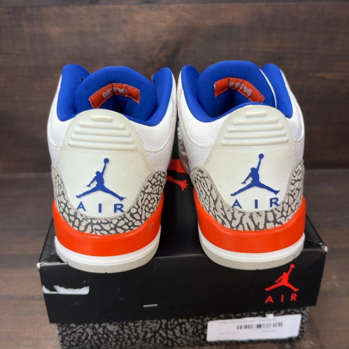 Jordan 3 Retro Knicks Size 11 (Pre-Owned) - Image 4