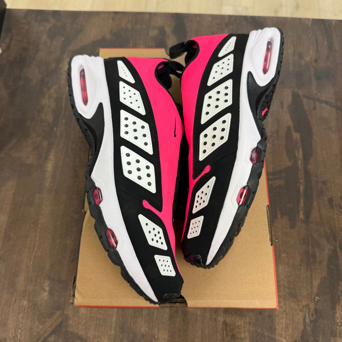 Nike Air Max Sunder Hyper Pink Black (Women's) - Image 1
