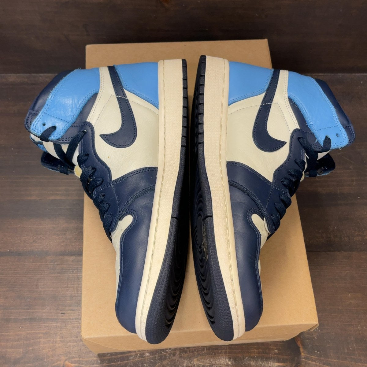 Jordan 1 Retro High Obsidian Size 10.5 (Pre-Owned) - Image 4