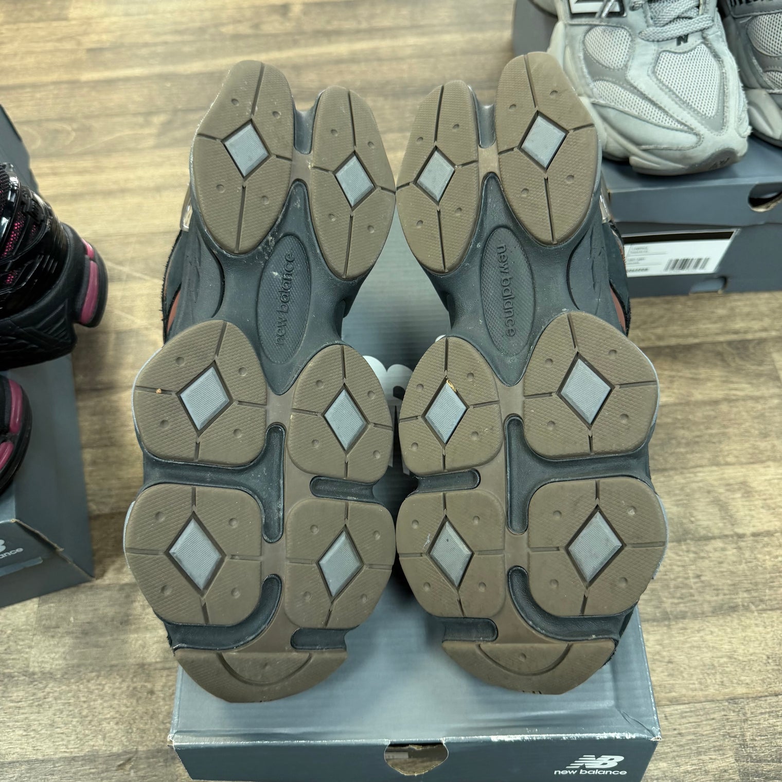 Phantom Rich Oak New Balance 9060 (USED)