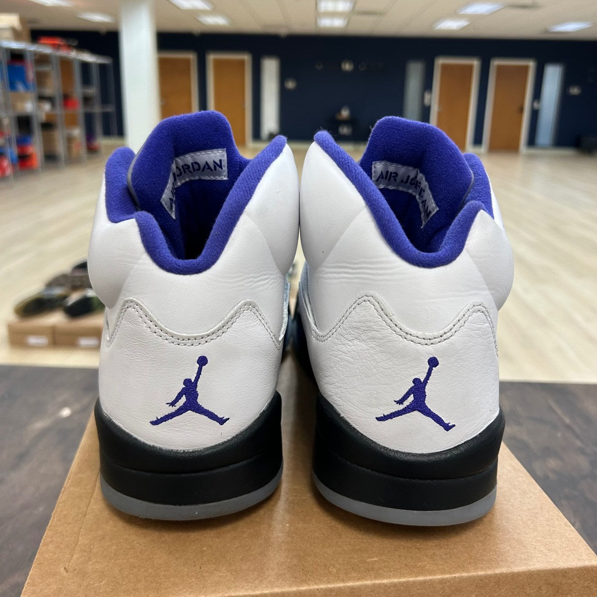 Jordan 5 Retro Dark Concord Size 11 (Pre-Owned) - Image 4