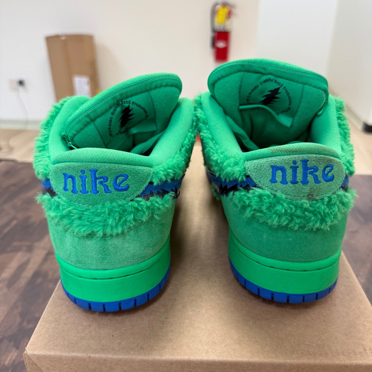 Nike SB Dunk Low Grateful Dead Bears Green Size 12 (Pre-Owned) - Image 3
