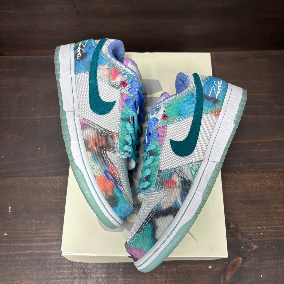 Nike SB Dunk Low Futura Laboratories Bleached Aqua Size 9.5 (Pre-Owned) - back