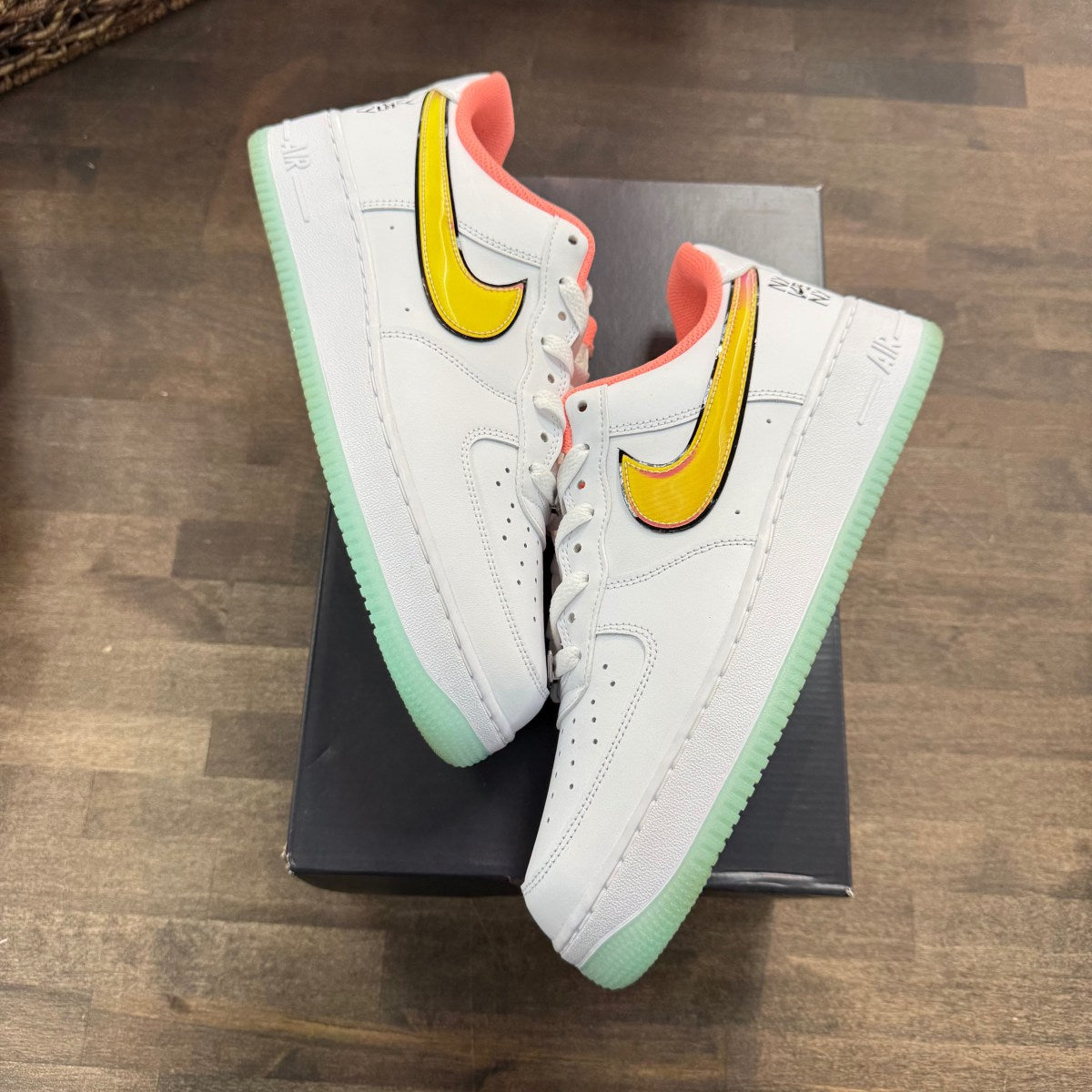 Nike Air Force 1 Low NY vs. NY White Crimson Pulse Size 10 (Pre-Owned) - Image 1