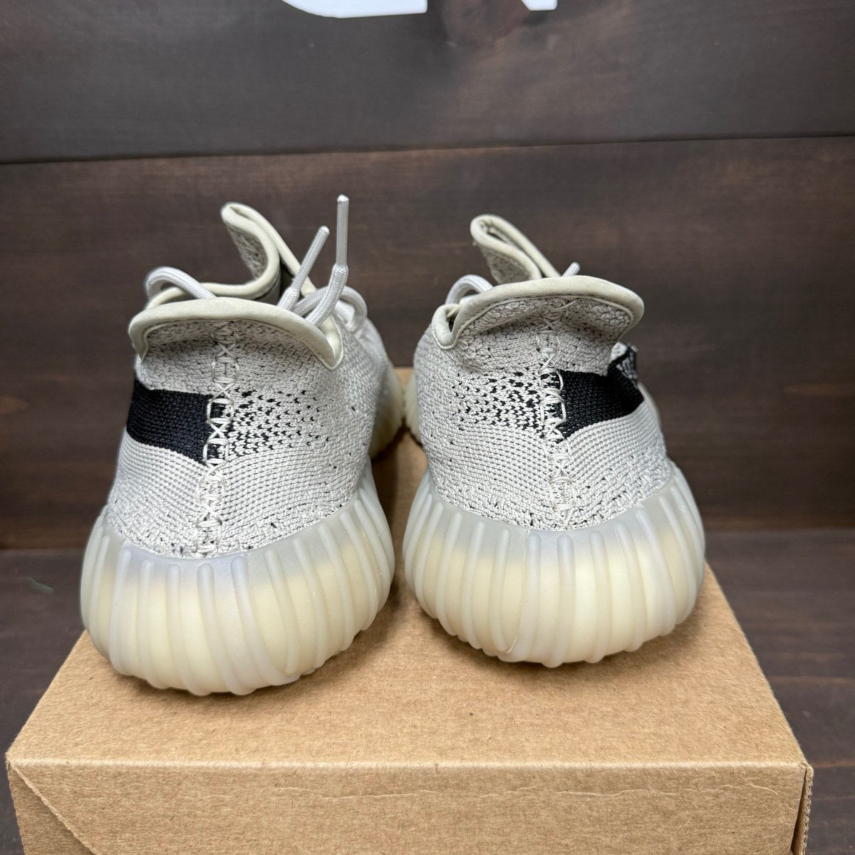 adidas Yeezy Boost 350 V2 Slate Size 11.5 (Pre-Owned) - Image 5