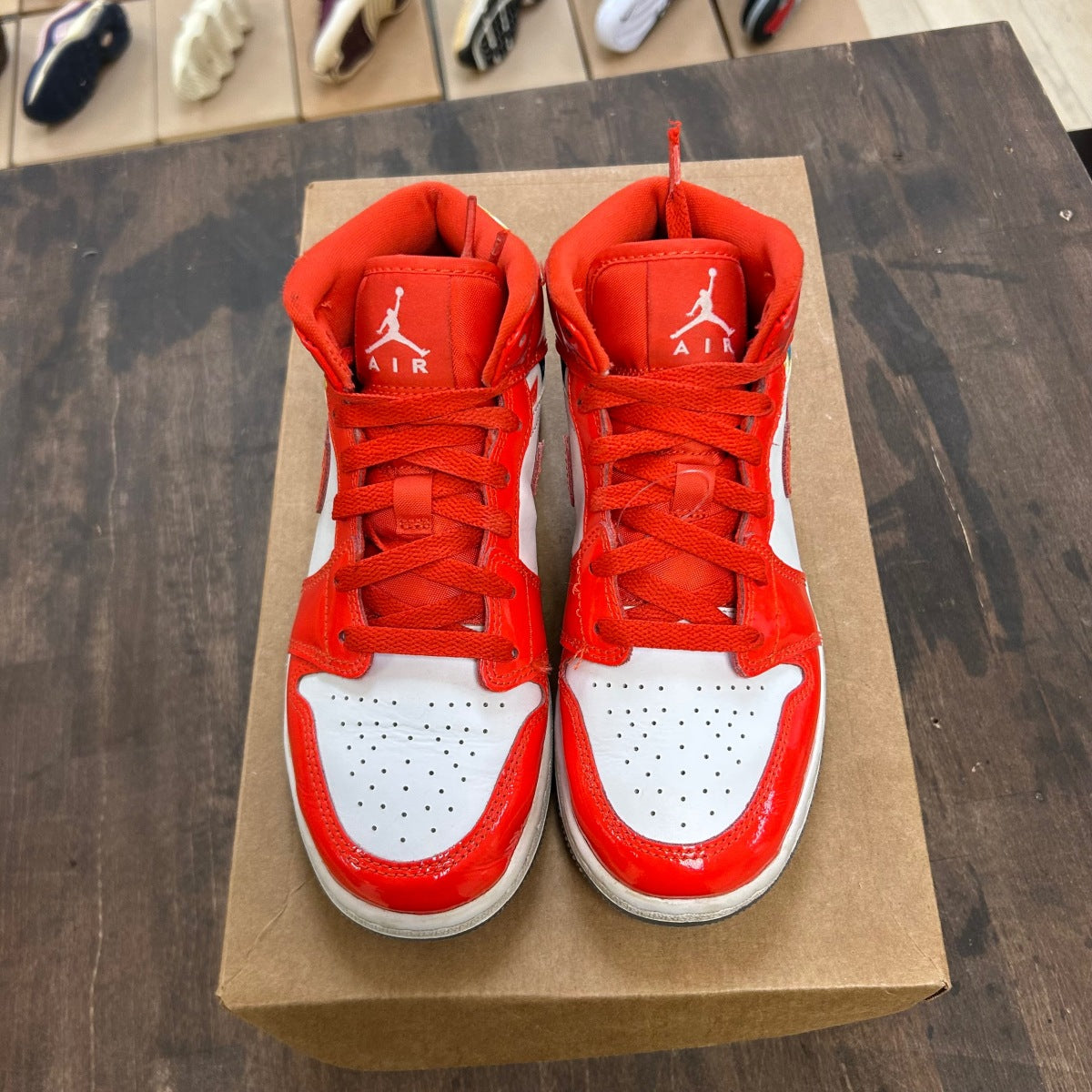 Jordan 1 Mid Barcelona Sweater Red Patent (GS) Size 4Y (Pre-Owned) - Image 2