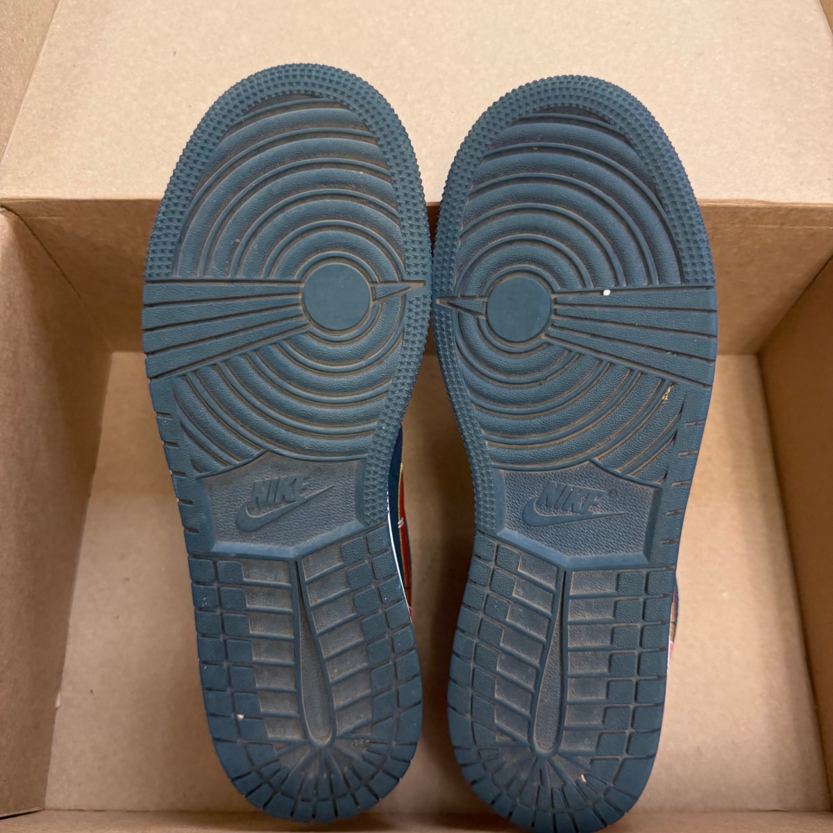 Jordan 1 Low Armory Navy Sport Red (GS) Size 5Y (Pre-Owned) - Image 2