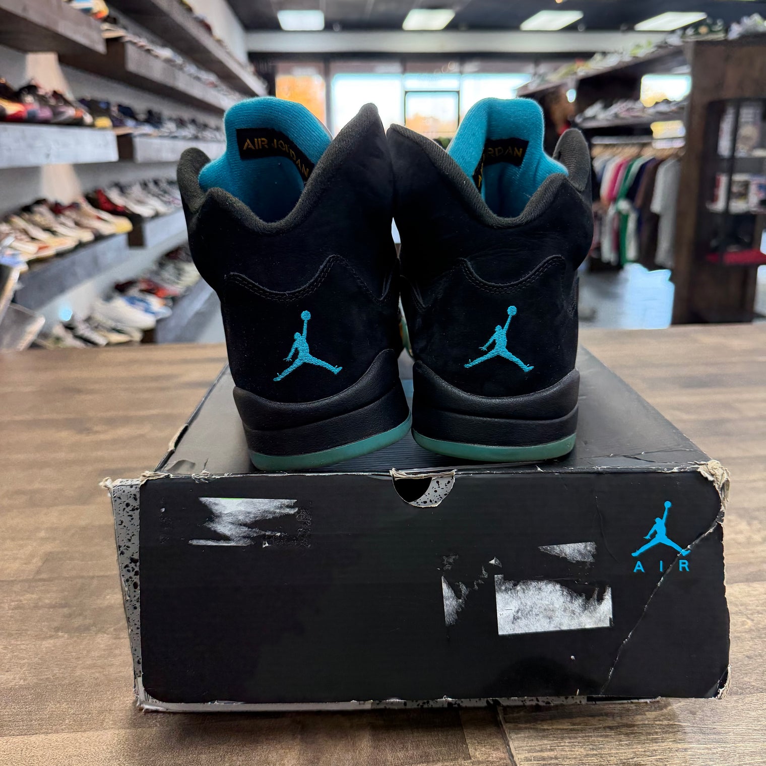 Aqua Jordan 5 Retro (USED)