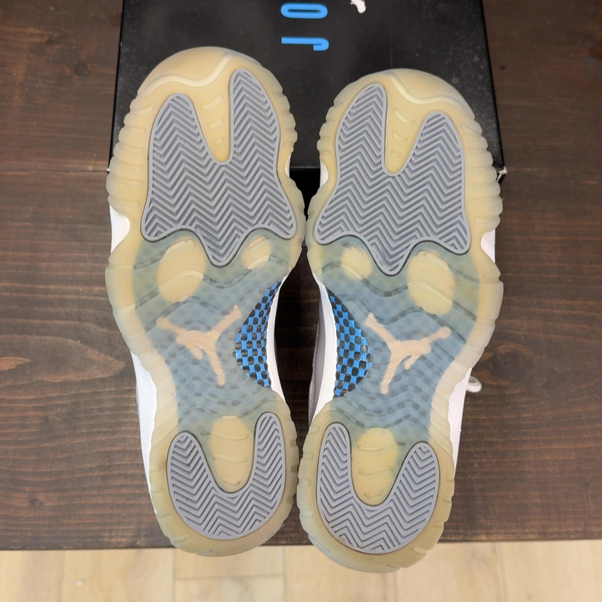 Jordan 11 Retro Low Cement Grey Size 8 (Pre-Owned) - aux