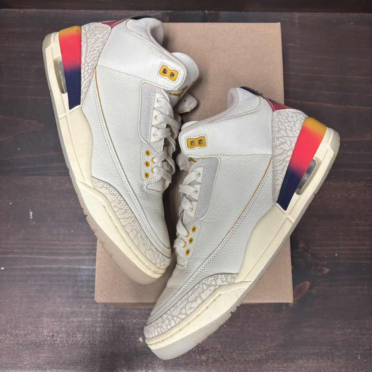Jordan 3 Retro SP J Balvin Medellín Sunset Size 10 (Pre-Owned) - Image 2