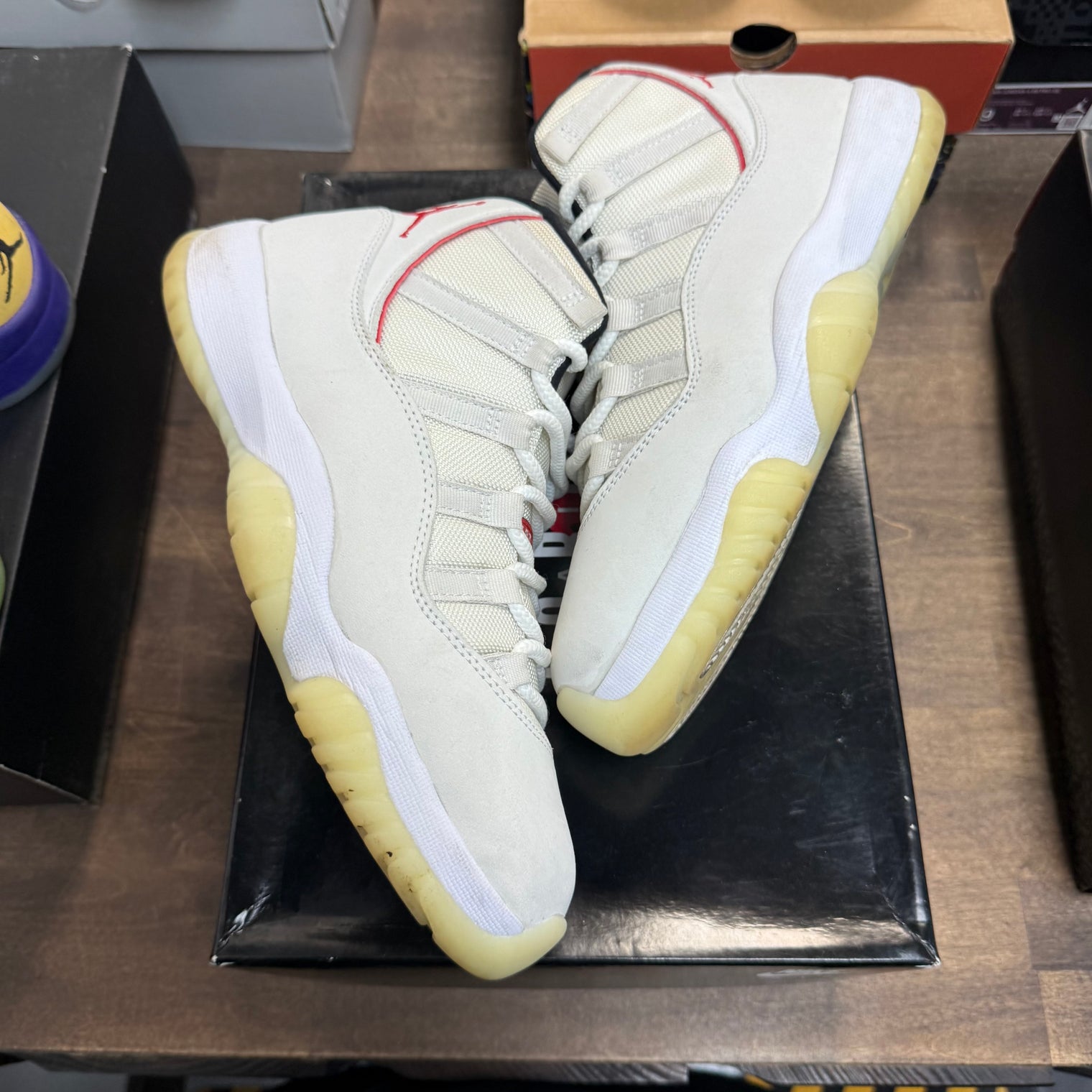 Platinum Tint Jordan 11 Retro (USED)