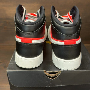Jordan 1 Mid SE White Black Infrared (GS) - Image 5