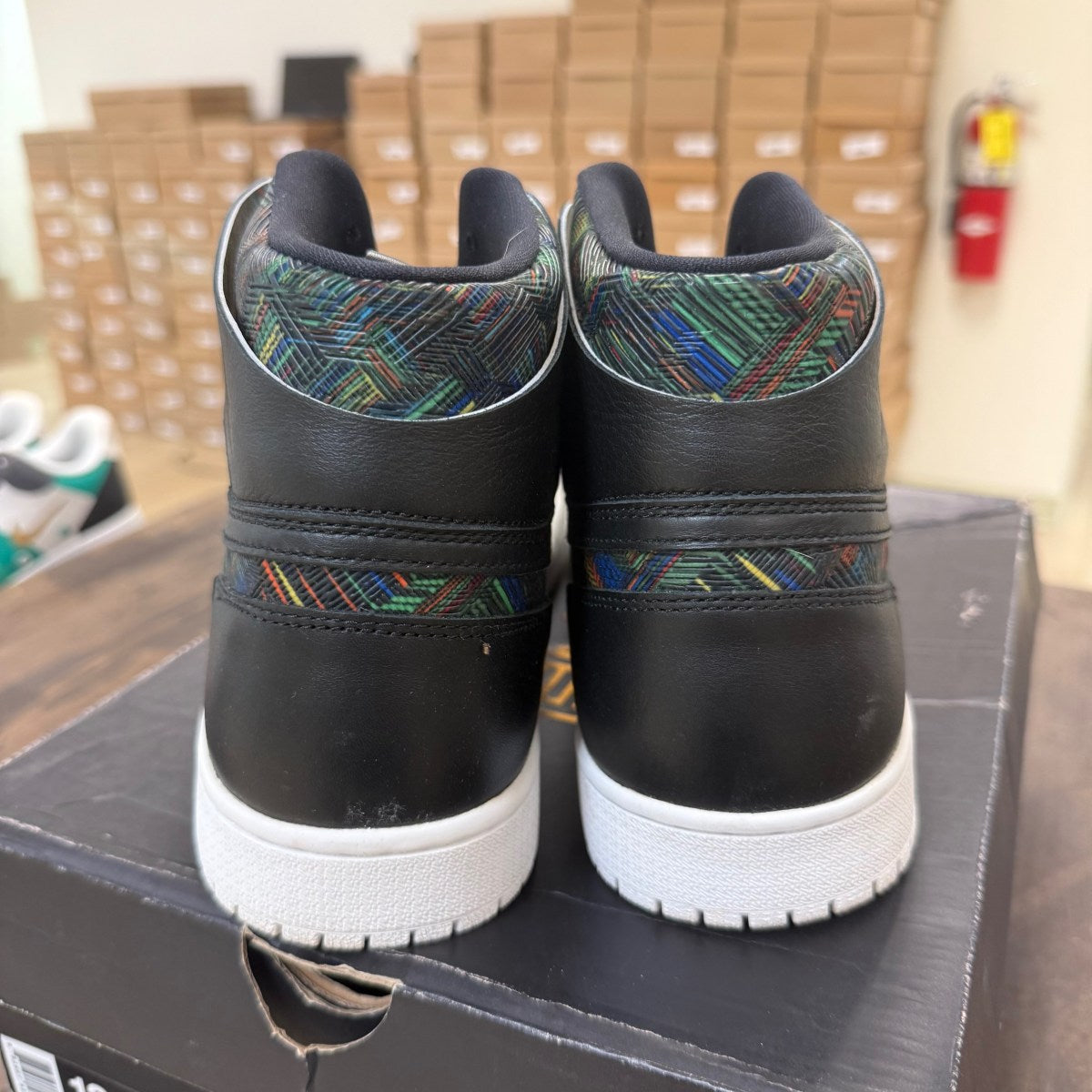 Jordan 1 Retro Nouveau BHM (2016) - Image 5