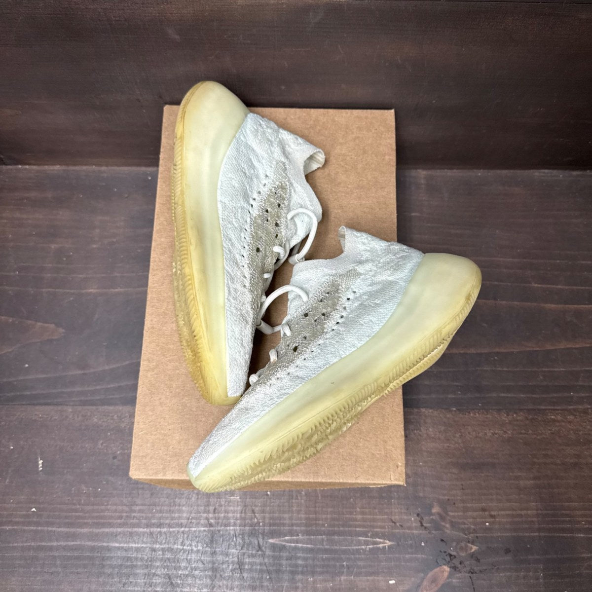 adidas Yeezy Boost 380 Calcite Glow Size 7.5 (Pre-Owned) - tag