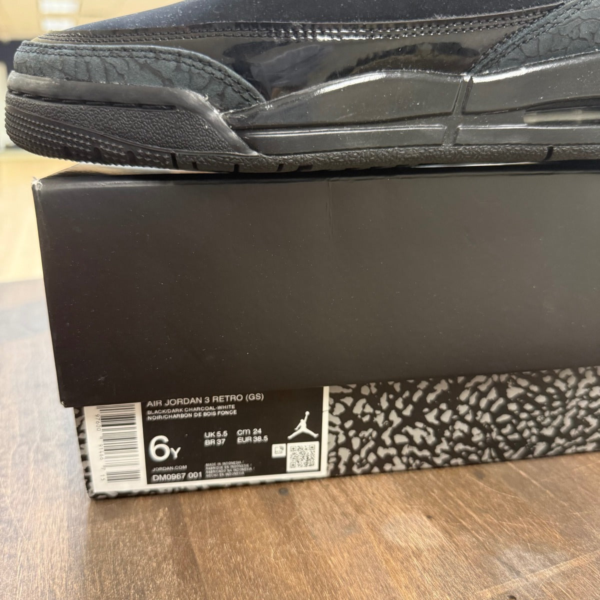 Jordan 3 Retro Black Cat (2025) (GS) Size 6Y (Pre-Owned) - Image 7
