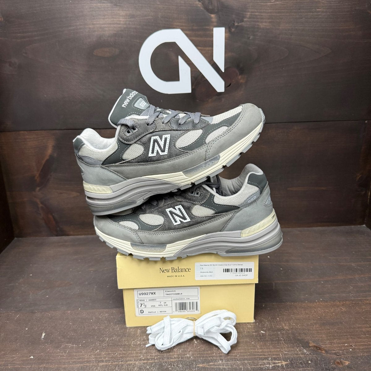 New Balance 992 MiUSA Shadow Grey Size 7.5 (Pre-Owned) - front
