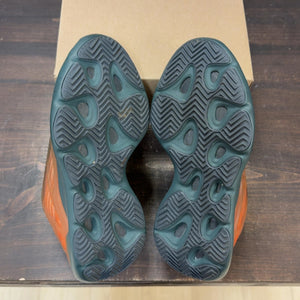 adidas Yeezy 700 V3 Copper Fade Size 6 (Pre-Owned) - Image 8