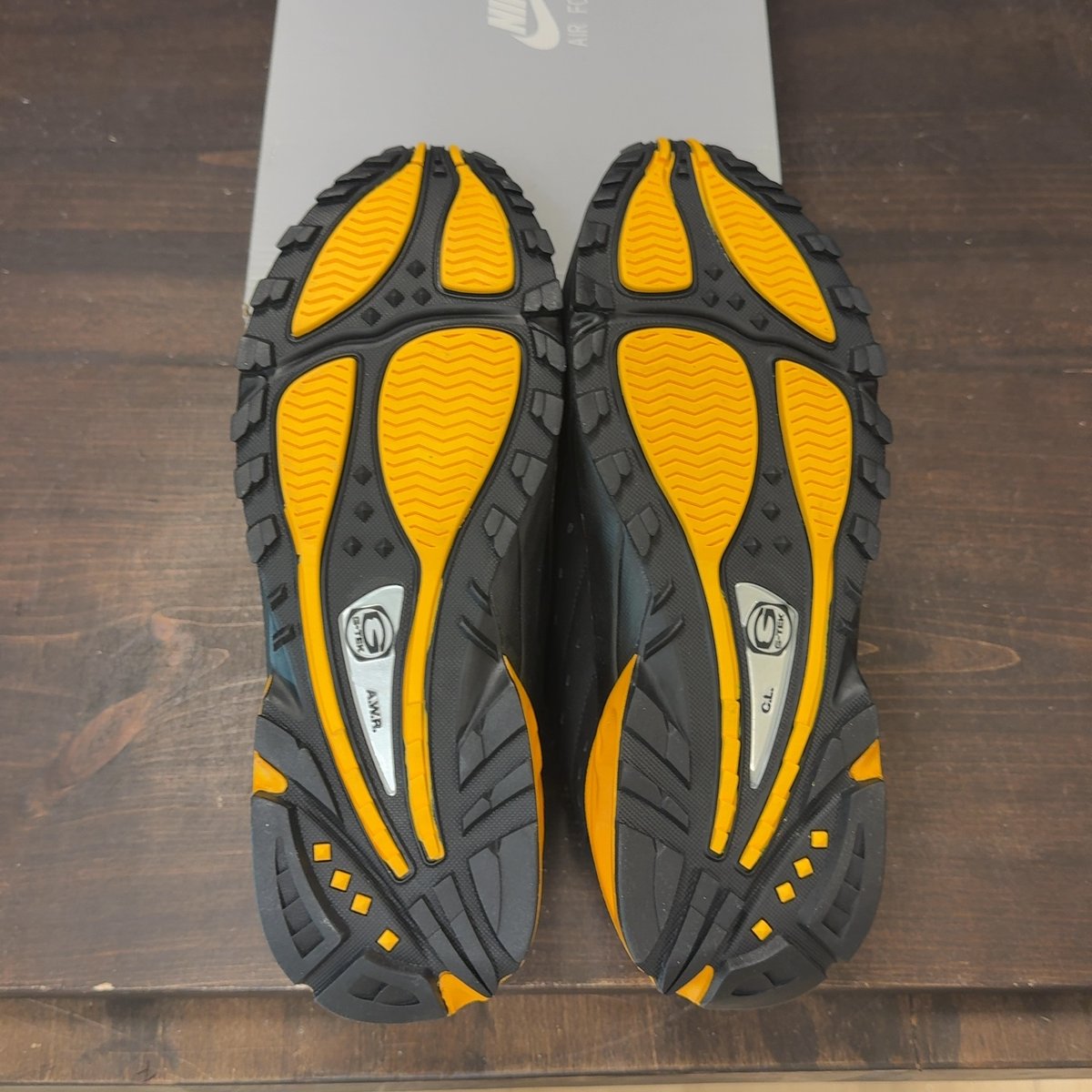 Nike Hot Step Air Terra Drake NOCTA Black Yellow Size 9 - aux