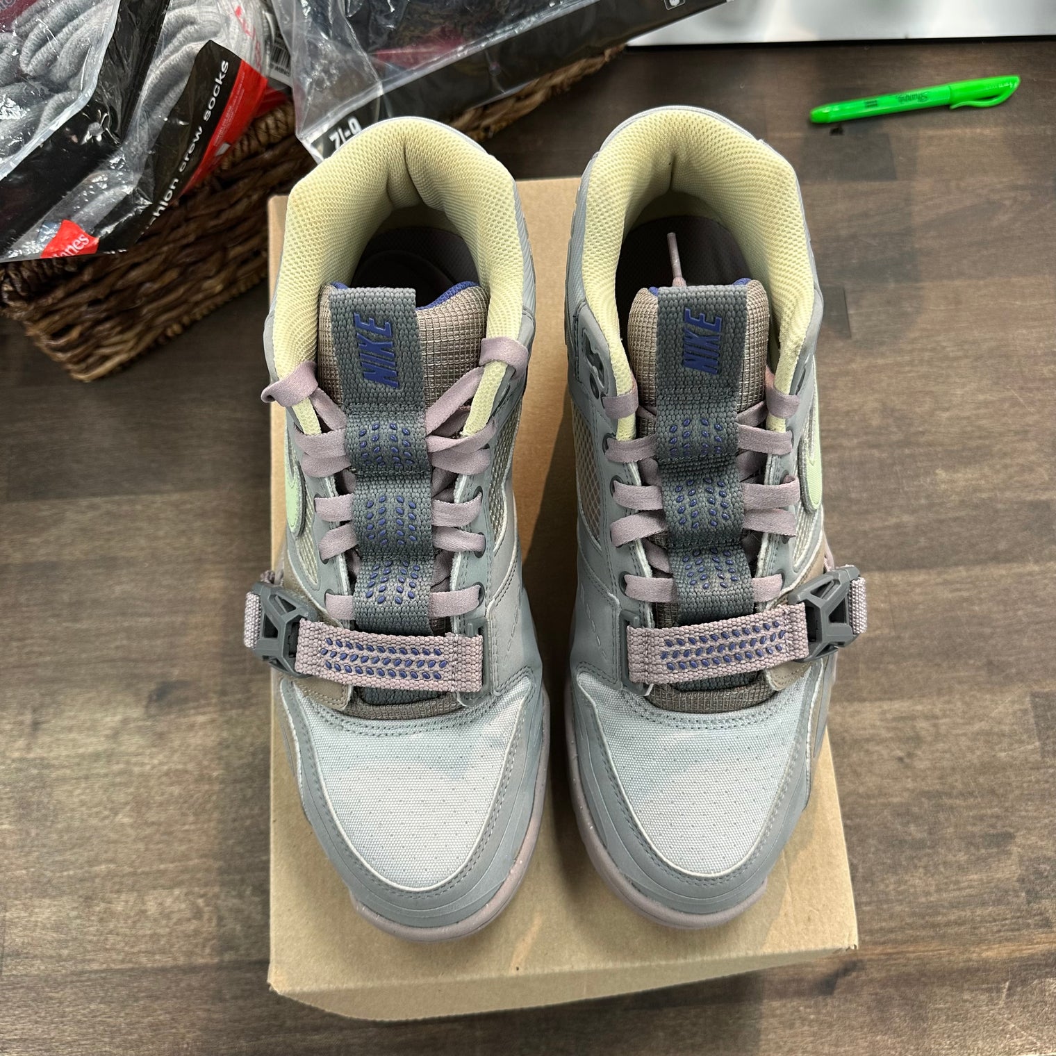 Light Smoke Grey Honeydew Particle Grey Air Trainer Utility SP (USED, No Box)