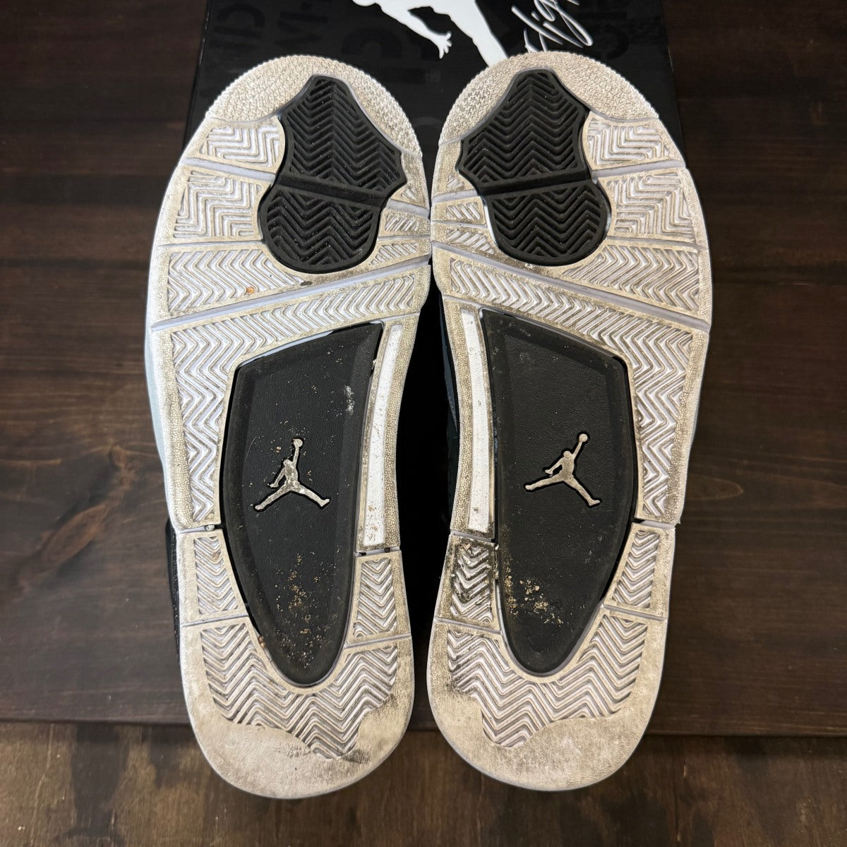 Jordan 4 Retro Fear (2024) - Image 5