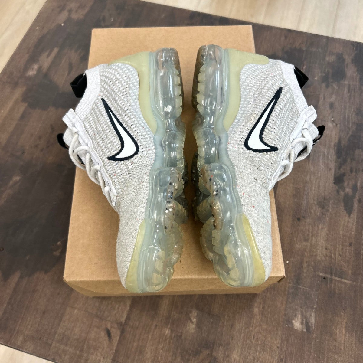 Nike Air VaporMax 2021 FK White Black Metallic Silver Size 8.5 (Pre-Owned) - Image 3