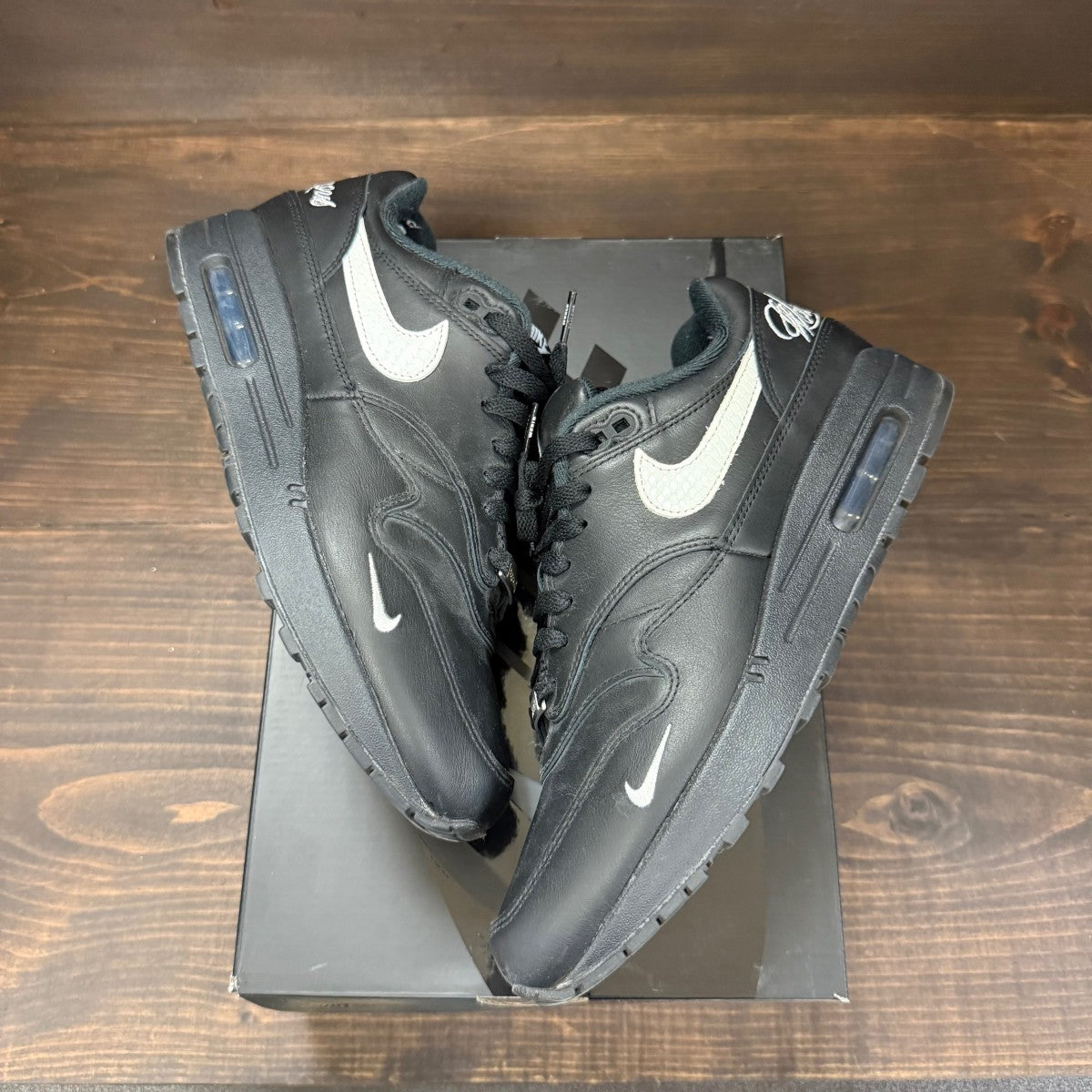 Nike Air Max 1 '87 SP Supreme Black White - Image 2