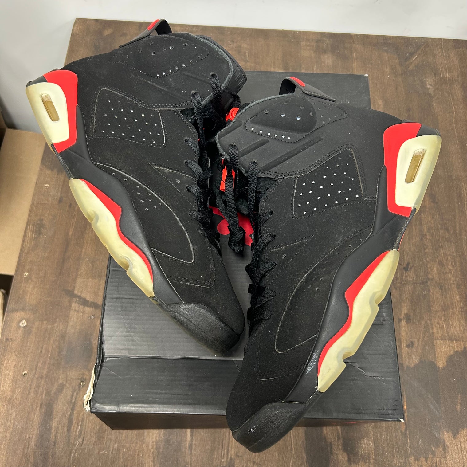 Infrared Jordan 6 Retro (USED, Replacement Box)