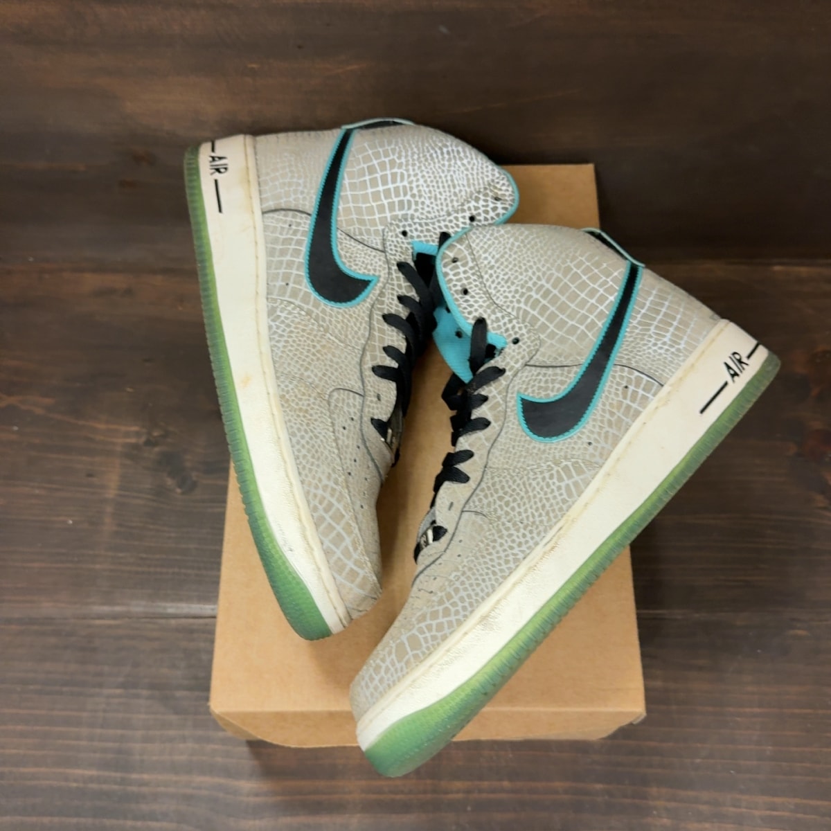 Nike Air Force 1 Hi Comfort Premium Size 11 (Pre-Owned) - Image 2