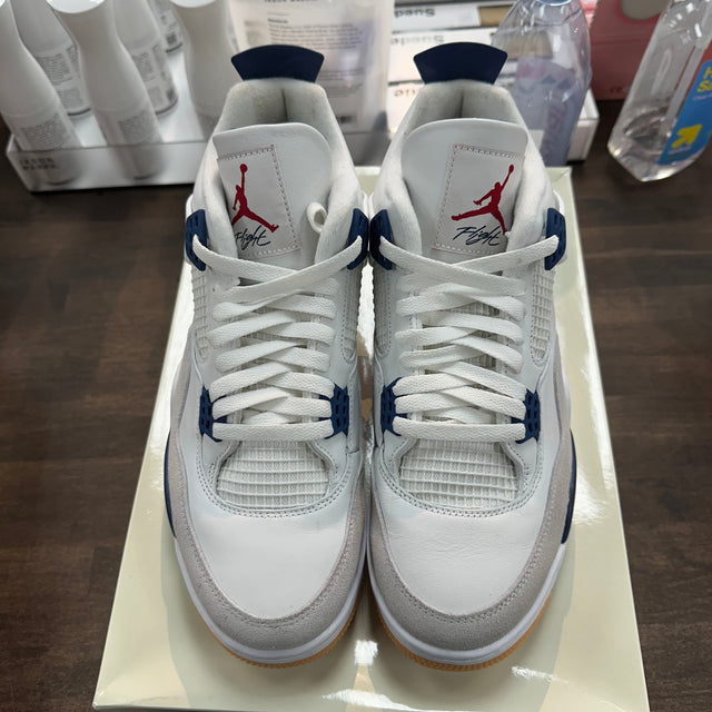 Navy Jordan 4 SB (USED)