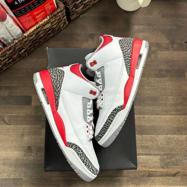 Jordan 3 Retro Fire Red (2022) - Image 1