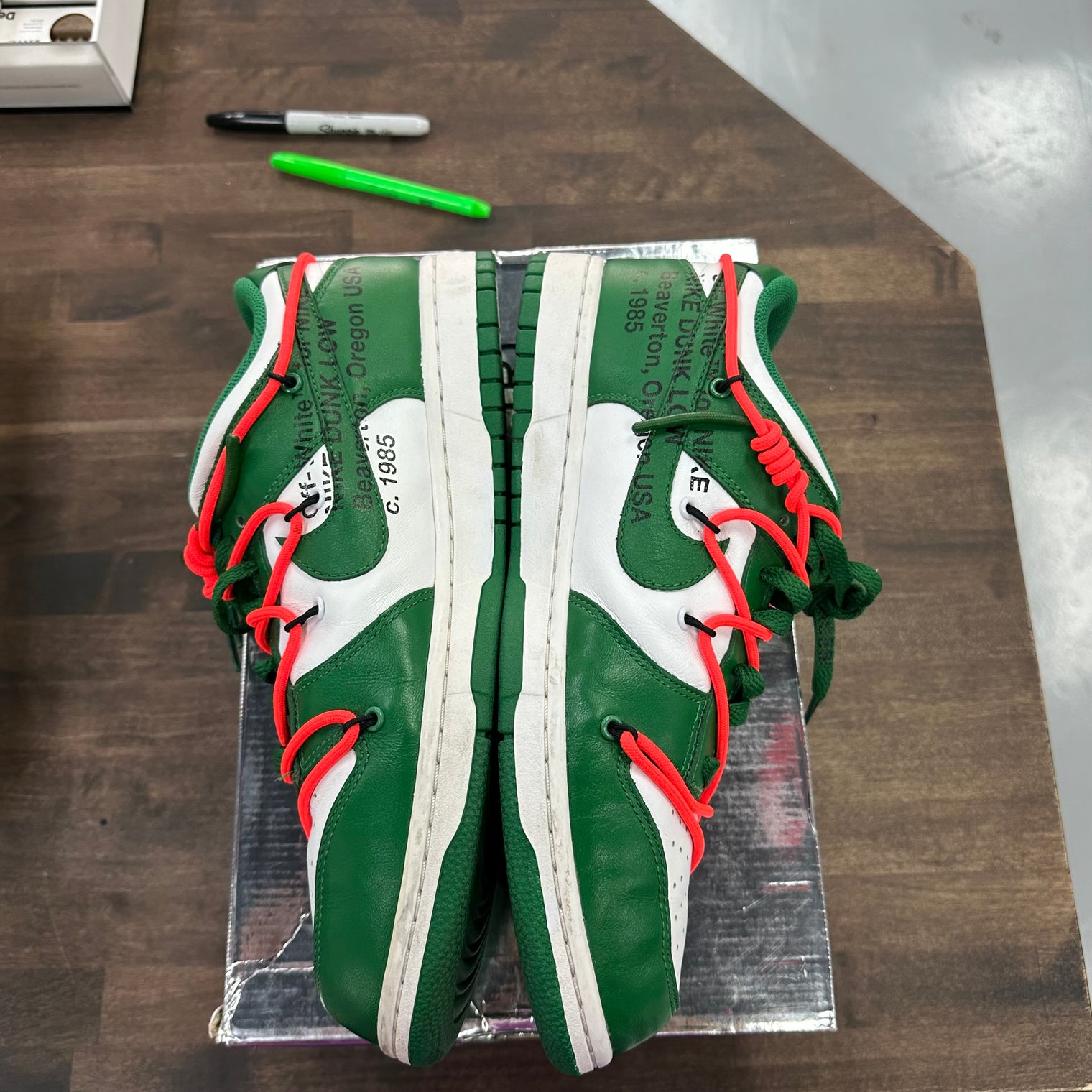 Off-White Pine Green Nike Dunk Low (USED)