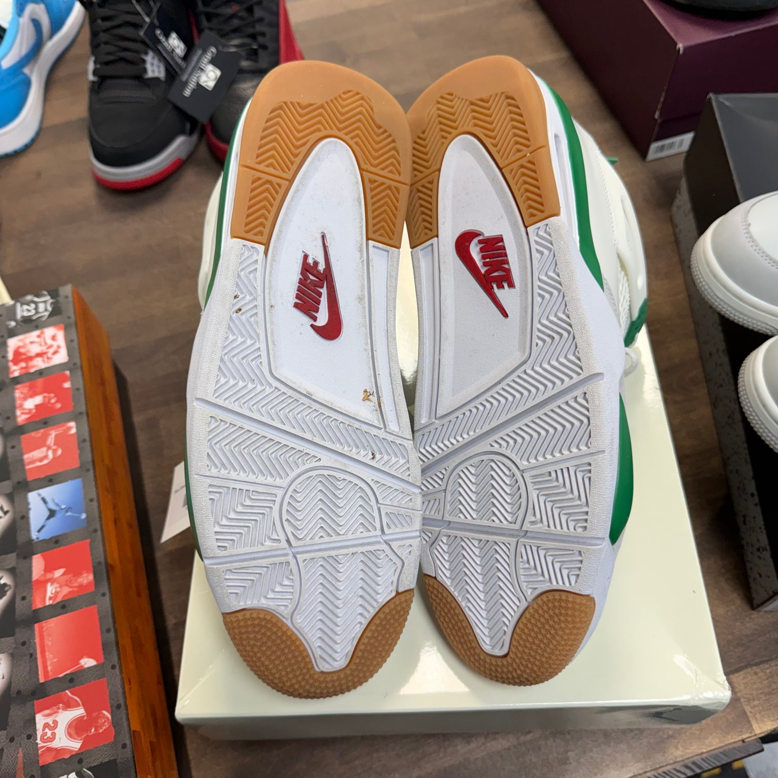 Pine Green SB Jordan 4 Retro (USED)