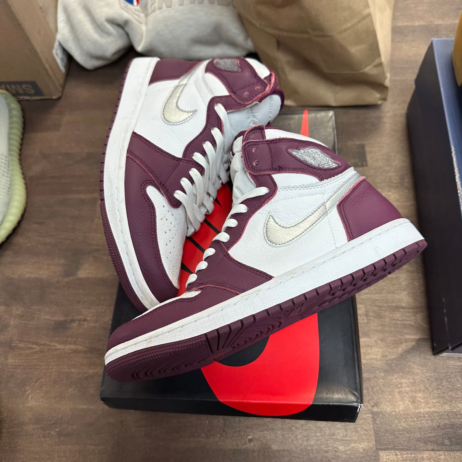 Air Jordan 1 High Bordeaux (USED)