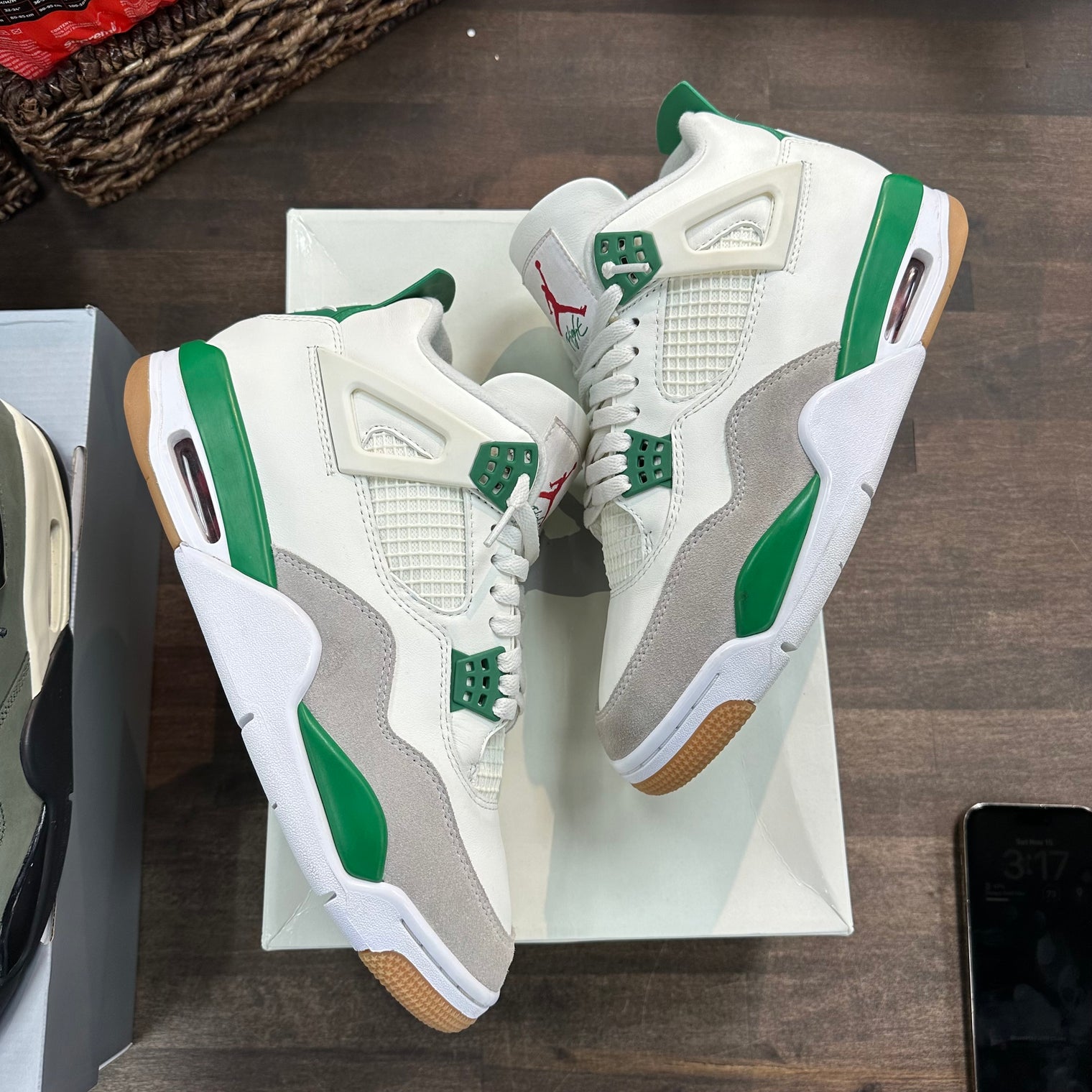 Pine Green SB Jordan 4 Retro OG (USED)