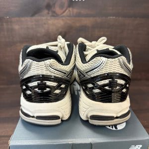 New Balance 1906R Silver Metallic Black (GS) - Image 3