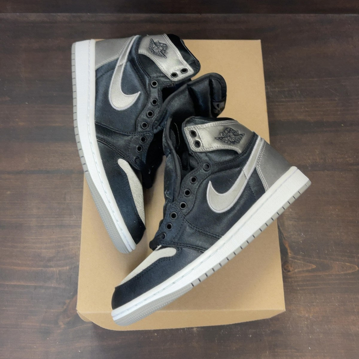 Jordan 1 Retro High OG Satin Shadow (Women's) Size 6.5W (Pre-Owned) - Image 2