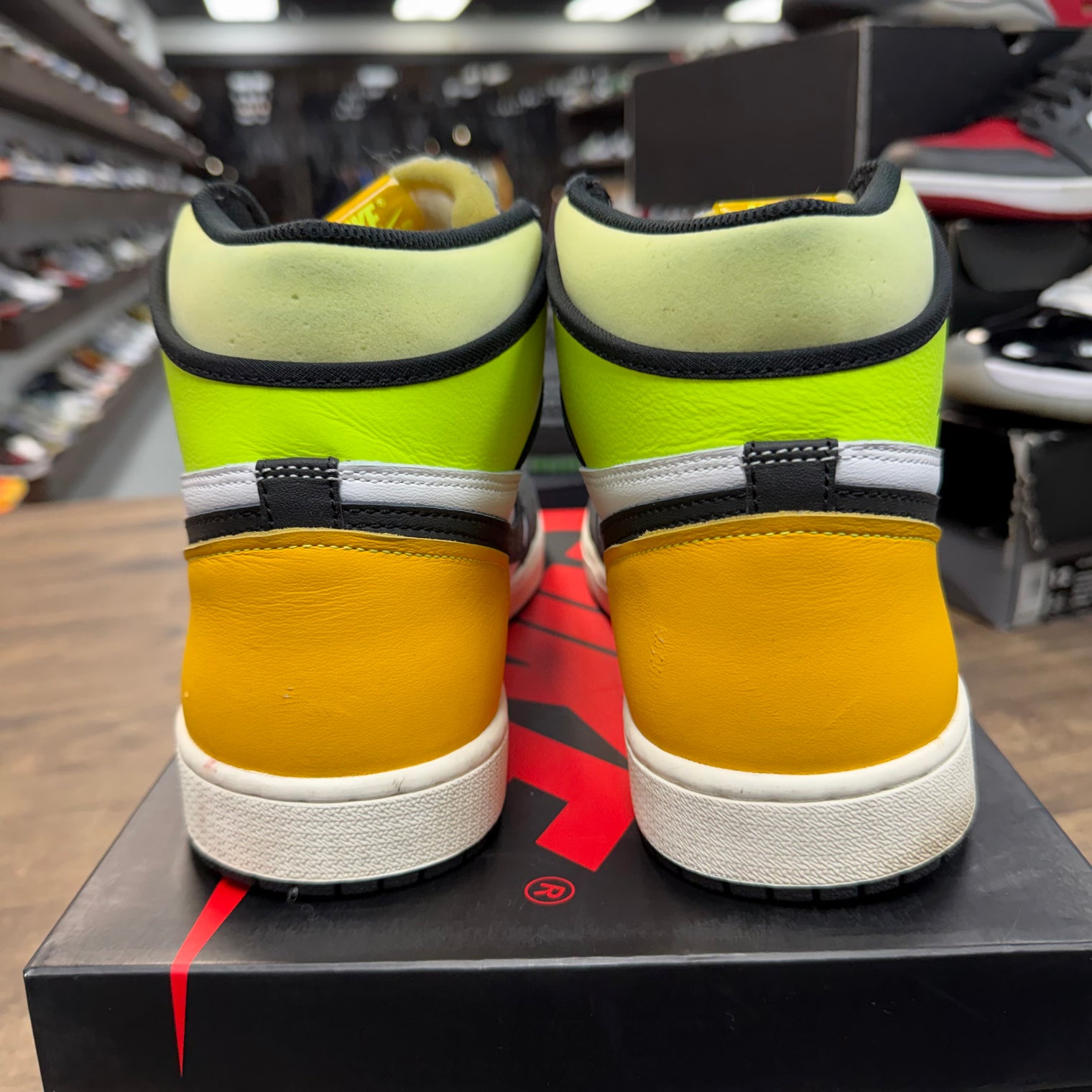 Volt Jordan 1 High (USED)