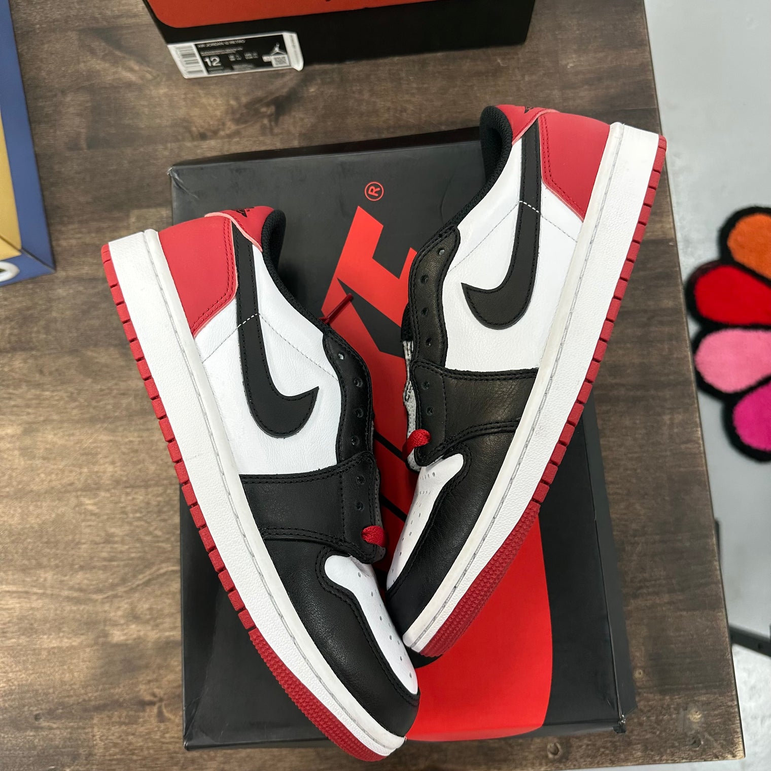 Black Toe Jordan 1 Low OG (Tried On)