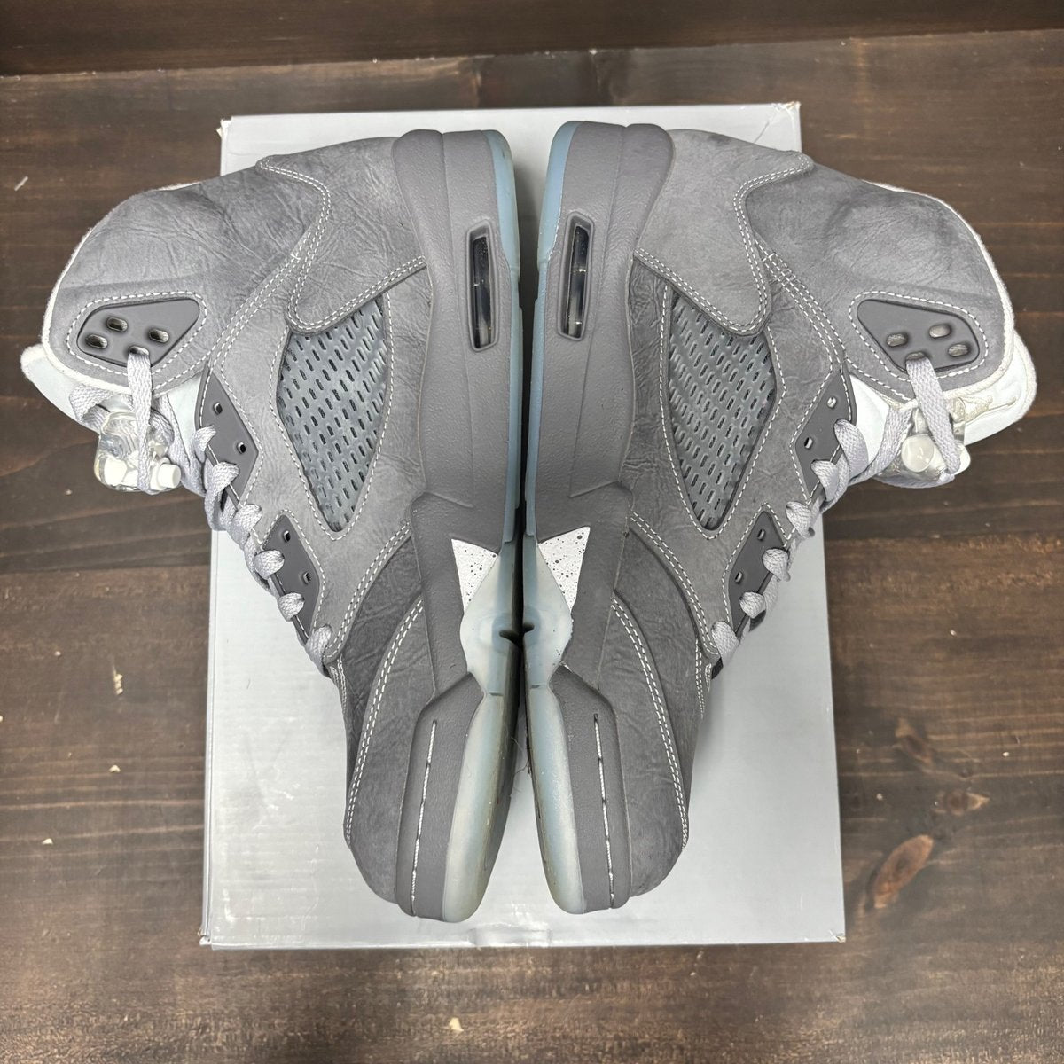 Jordan 5 Retro Wolf Grey (2026) Size 9.5 (Pre-Owned) - tag