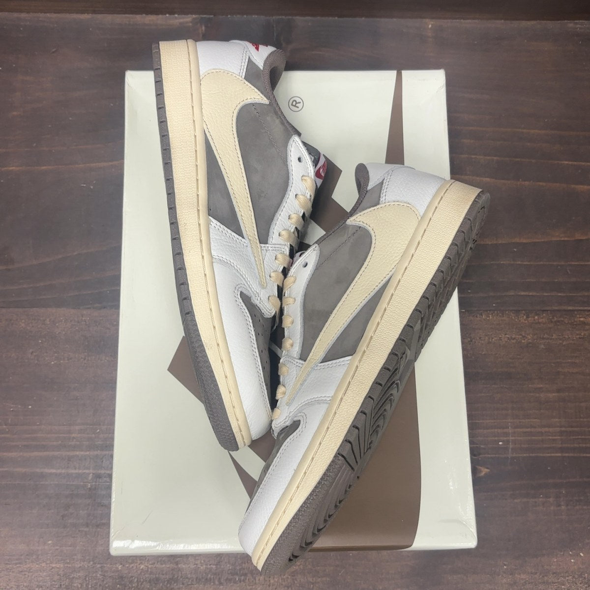 Jordan 1 Retro Low OG SP Travis Scott Reverse Mocha - Image 2