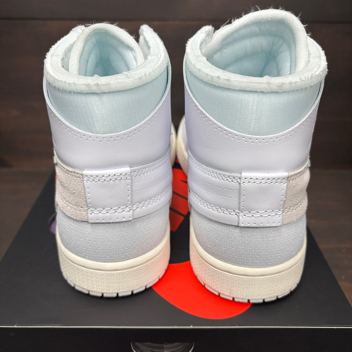 Jordan 1 Retro High Off-White Alaska - Image 6
