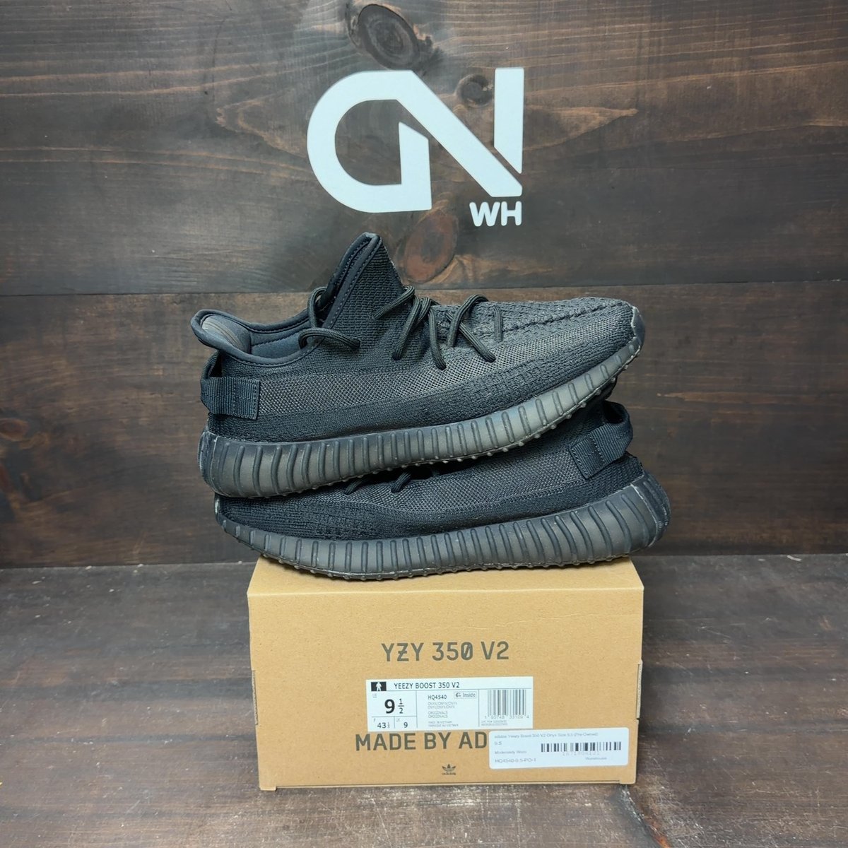 adidas Yeezy Boost 350 V2 Onyx Size 9.5 (Pre-Owned) - front