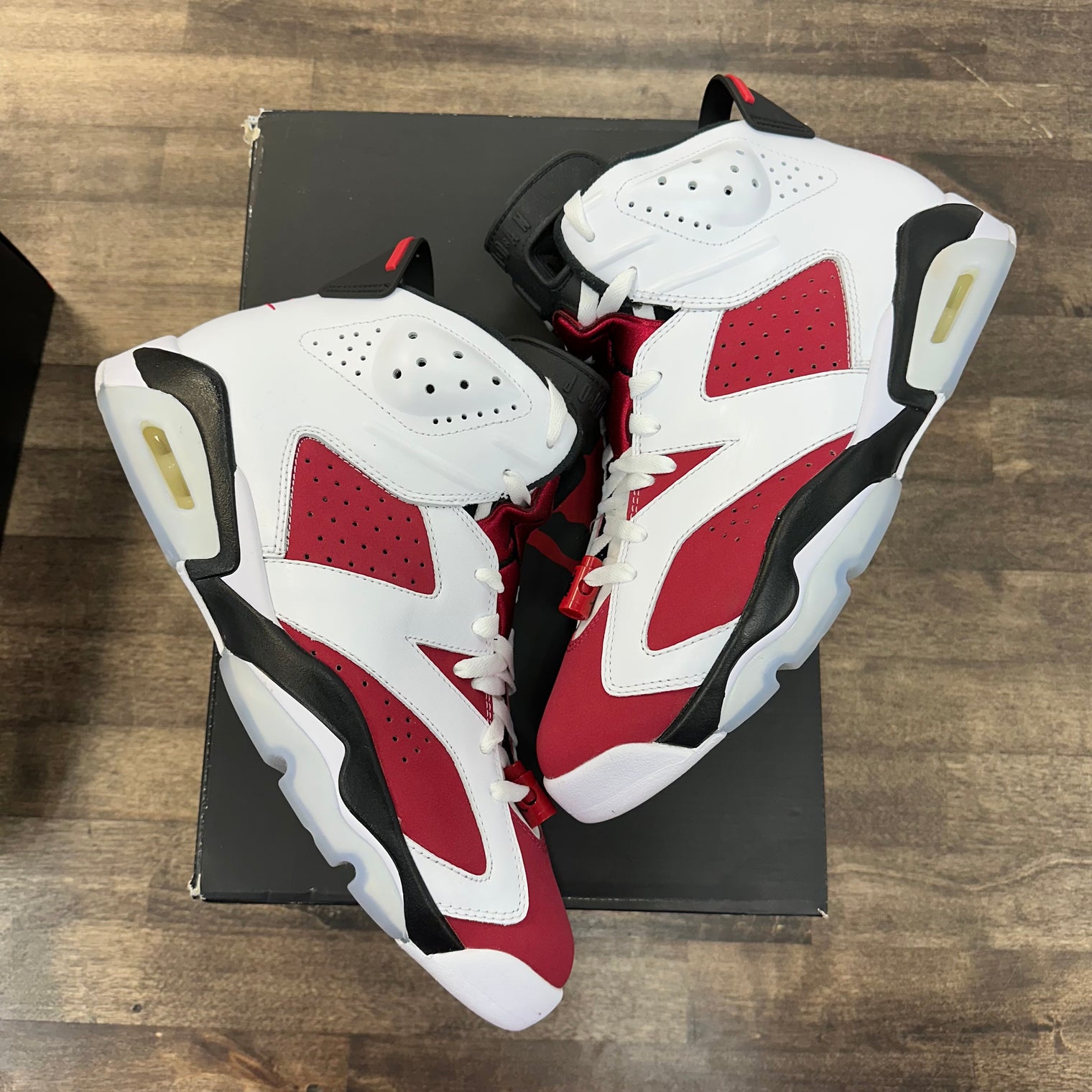Carmine Jordan 6 Retro (2021) (USED)