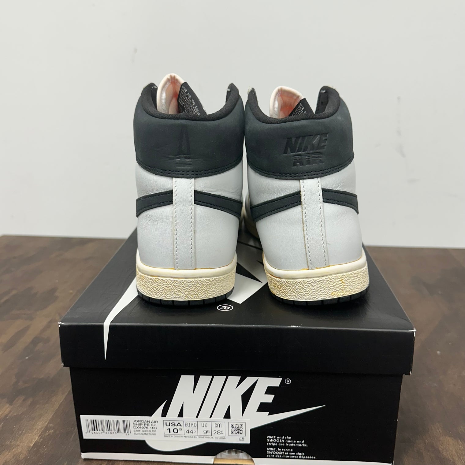 A Ma Maniere White Black Jordan Air Ship PE SP (USED)
