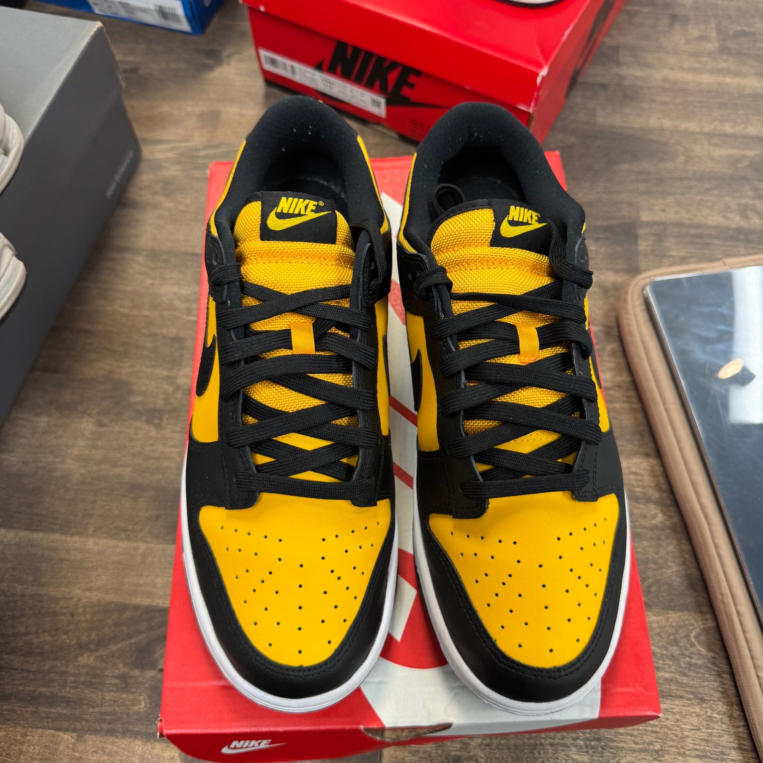 Reverse Goldenrod Dunk Low (2024) (USED)