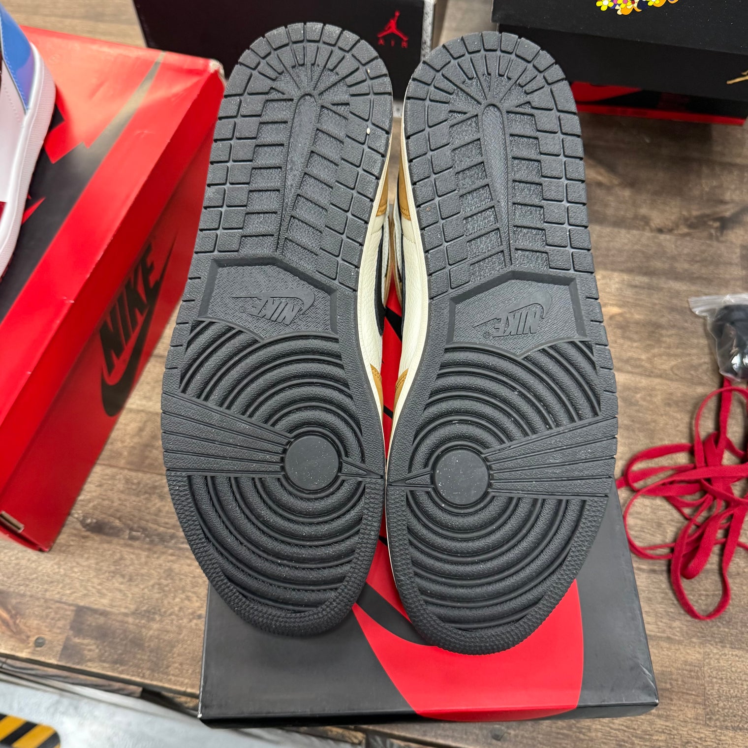 Rookie of the Year Jordan 1 High Retro (Lightly Worn)