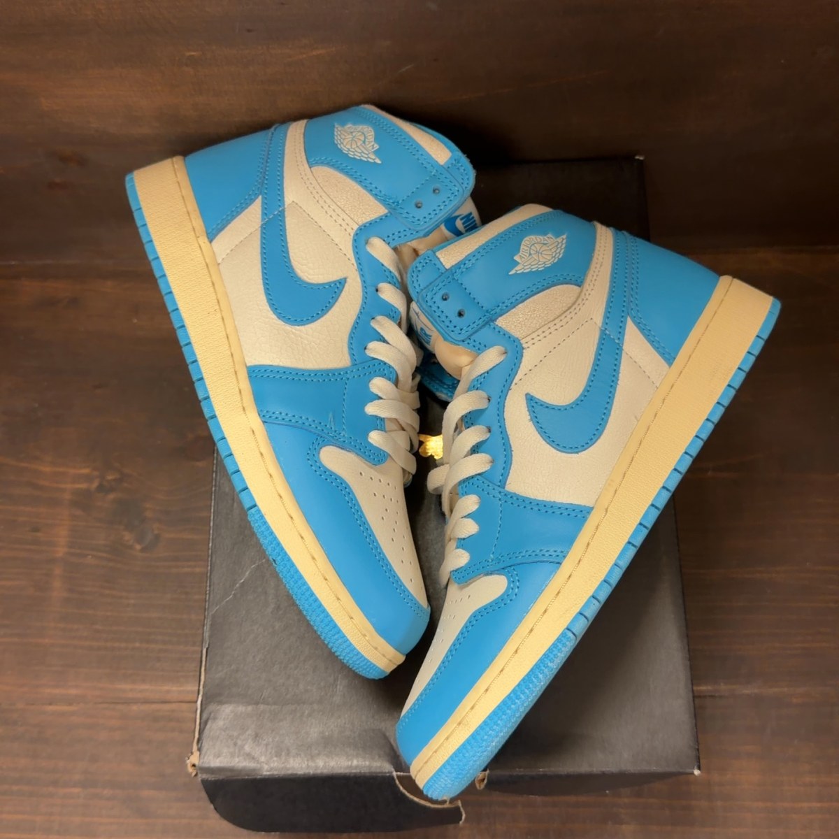 Jordan 1 Retro High OG UNC Reimagined (GS) Size 7Y (Pre-Owned) - Image 2