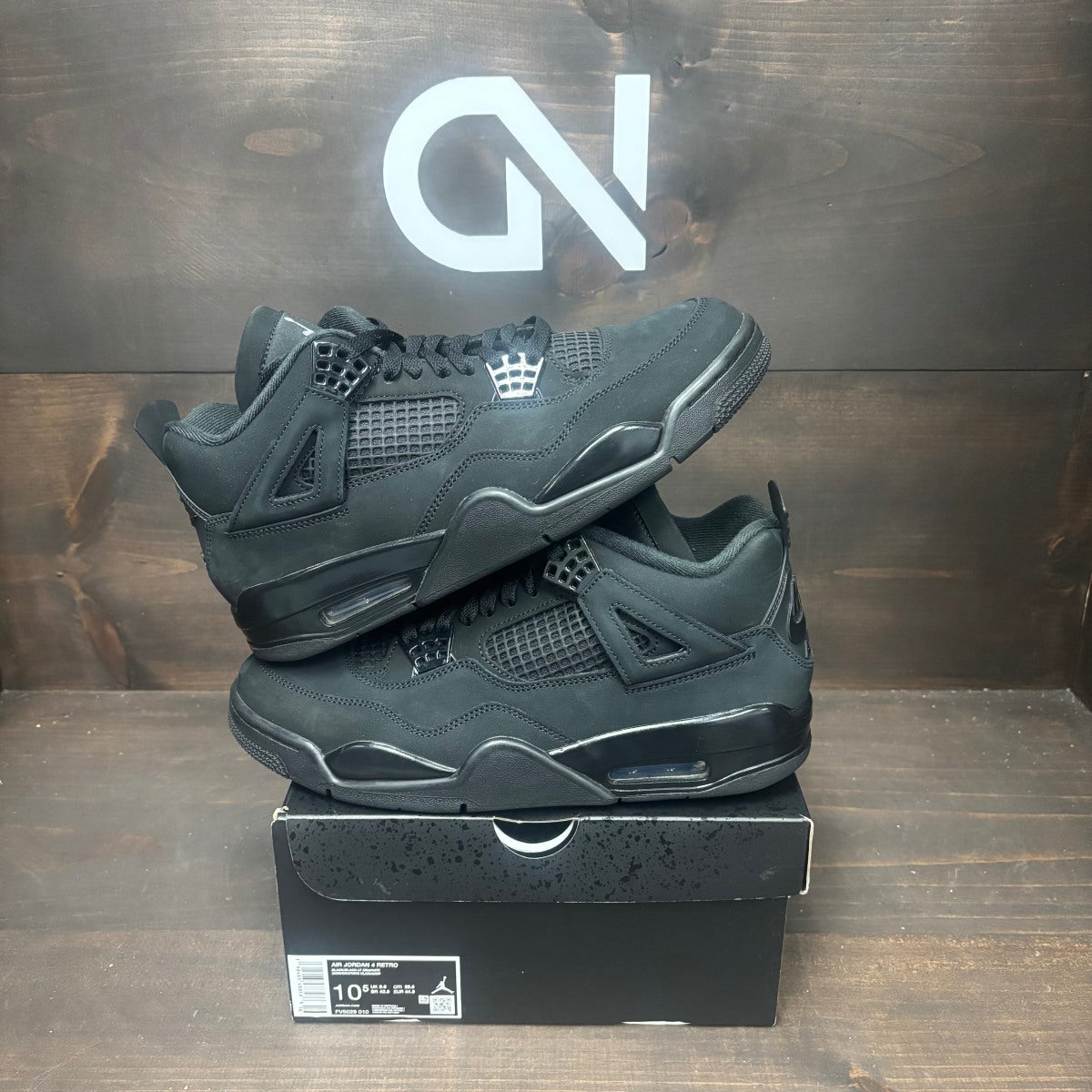 Jordan 4 Retro Black Cat (2025) Size 10.5 (Pre-Owned)